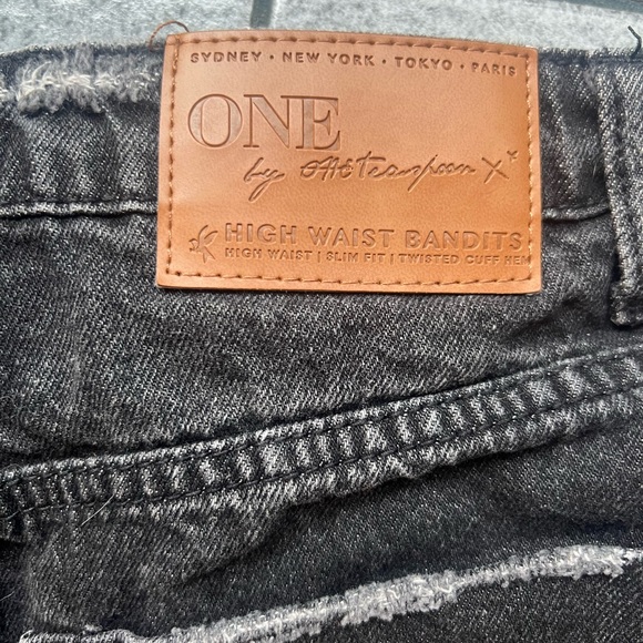 One Teaspoon High Waist Bandits Shorts - Picture 3 of 4